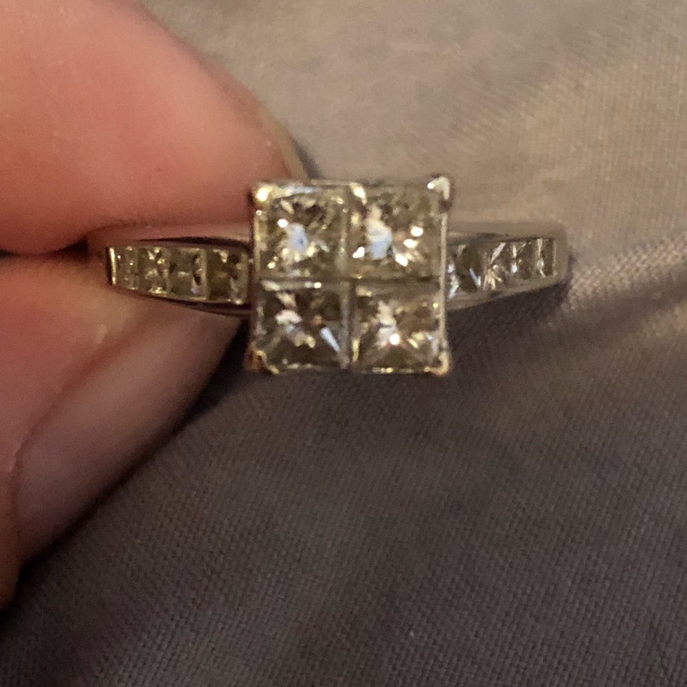 Engagement ring size 9 1 1/2 carat diamond